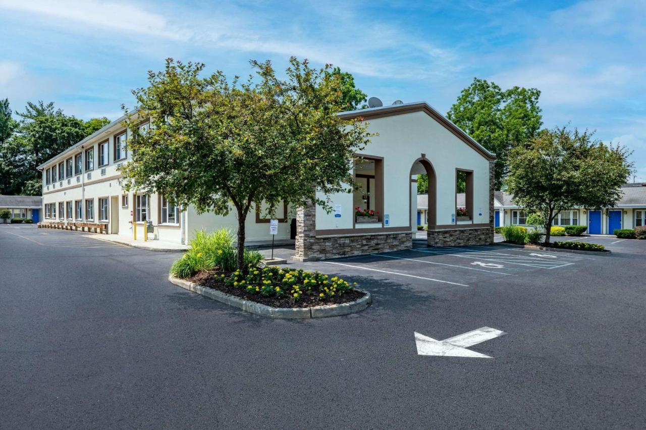 Rodeway Inn Poughkeepsie Ngoại thất bức ảnh